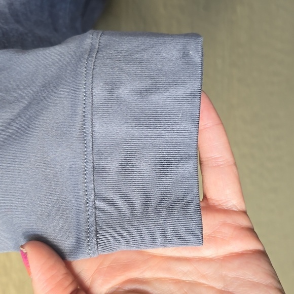 Under Armour Gray  Long Sleeve Tech Tee - UNC Bear Logo #UNCommon Small - Picture 4 of 7